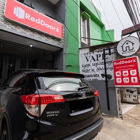 Reddoorz Near Rs Sari Asih Cipondoh Hotel Tangerang Bagian luar foto