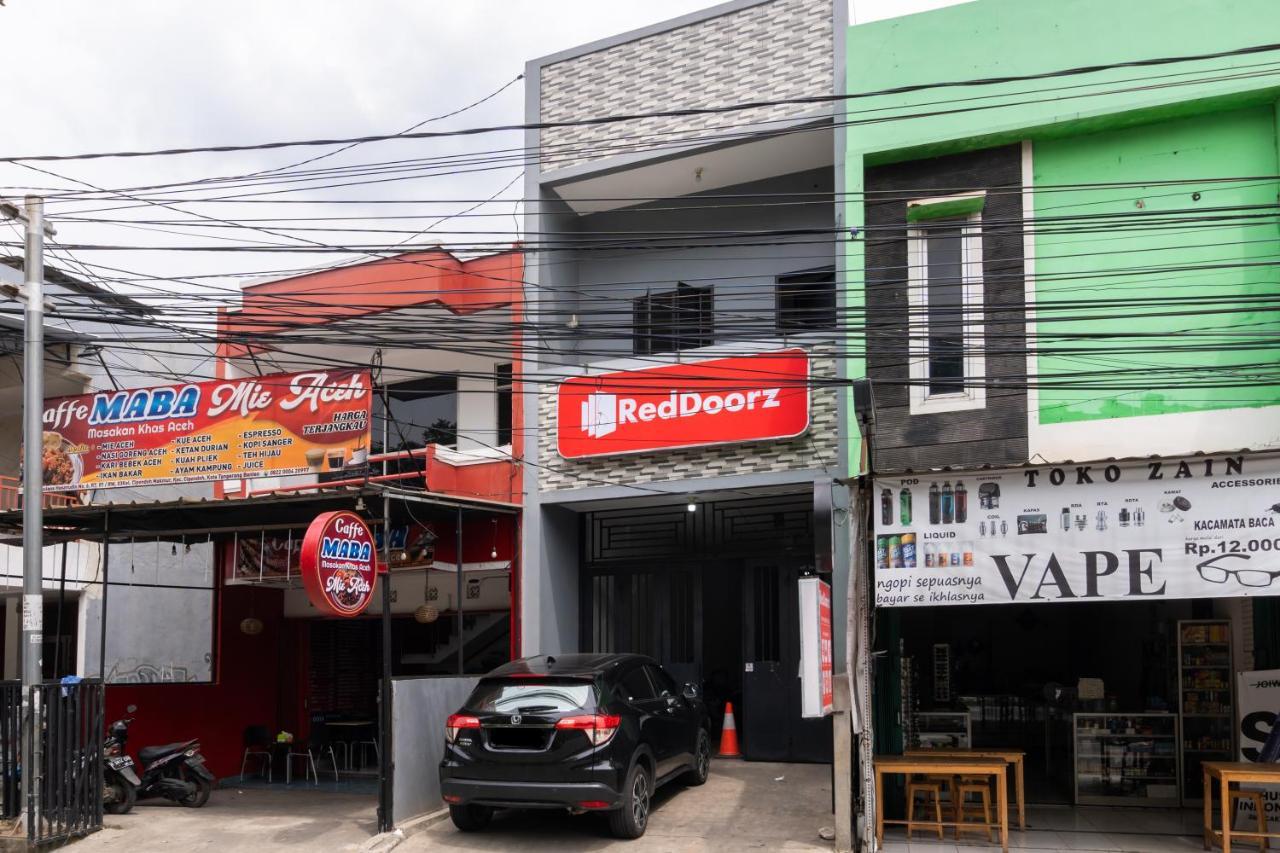 Reddoorz Near Rs Sari Asih Cipondoh Hotel Tangerang Bagian luar foto