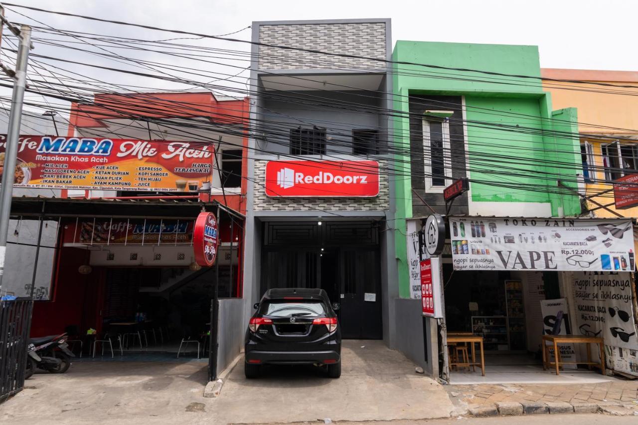 Reddoorz Near Rs Sari Asih Cipondoh Hotel Tangerang Bagian luar foto
